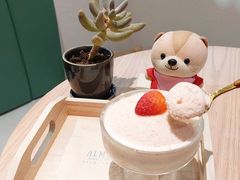 士多啤梨豆腐花-杏甜品(尖沙咀加拿分道店)