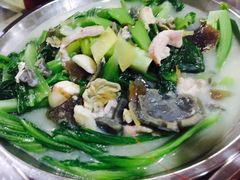 -辉记虾塘海鲜农庄