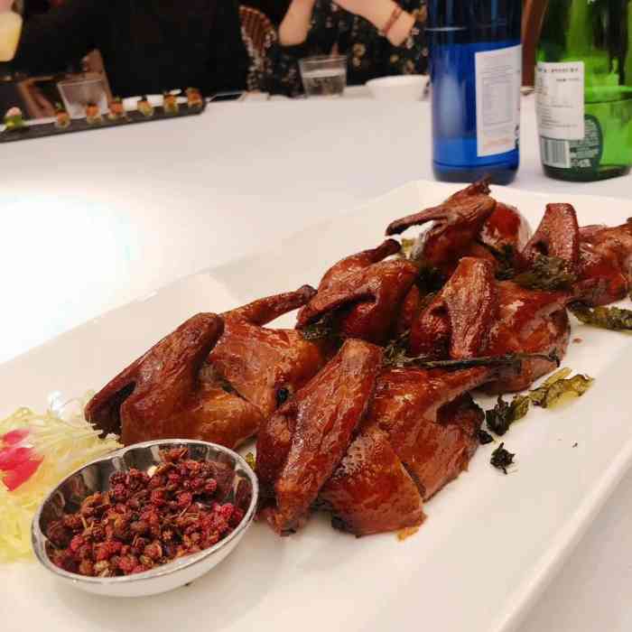 花醉法式川菜音乐餐厅-"这是家走在时尚前沿的店,不仅是创意菜,还.