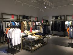 -URBAN REVIVO(北京斯普瑞斯奥特莱斯店)