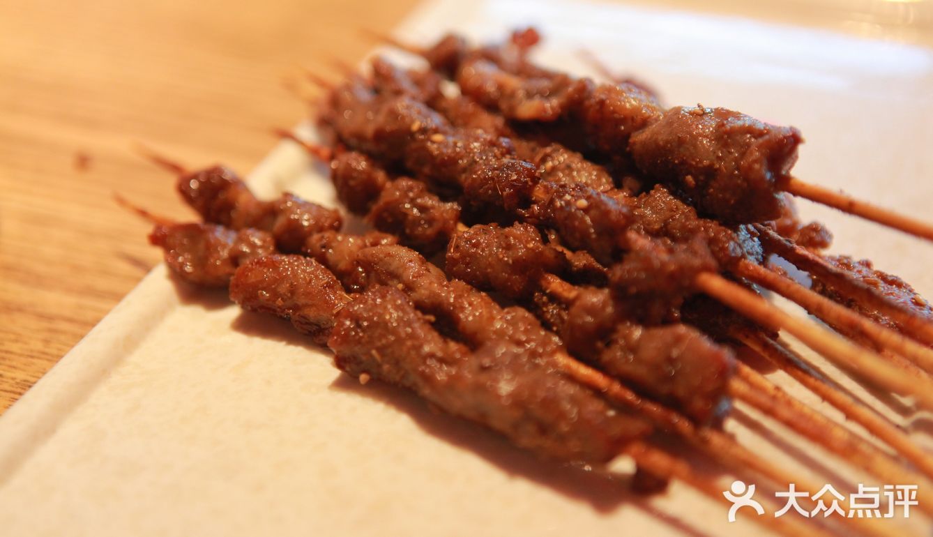 串好吃，菜好吃，酒也好吃