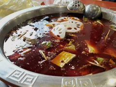 -刘胖娃鱼庄·特色肥肠鱼(杨家坪店)