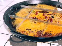 -铜元老码头鳝鱼火锅