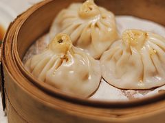 蟹粉汤包-松鹤面馆·古法焖肉面(观前店)
