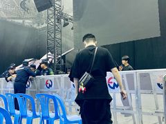 -深圳市宝安体育中心体育场