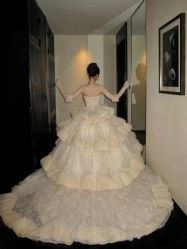 -Renee芮亦婚纱