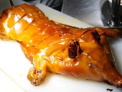 烤乳猪-BLU 全日制餐厅(上海安曼纳卓悦酒店)