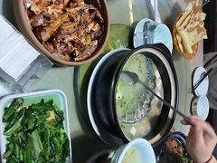 -土砂锅生态山庄·非遗砂锅雅鱼