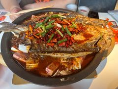 -鸣记脆皮烤鱼·海鲜烤鱼(三八广场店)