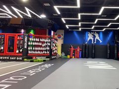 -成杰格斗·拳击·柔术·防身术(建设路店)