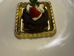 -钱小奴海鲜自助黑金店(杭州滨江龙湖店)