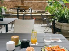 -潮一不贰·法式甜品·生日蛋糕·西式简餐(外滩店)