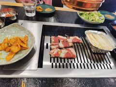 -臻牛烤肉