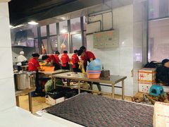 -凤凰路何眼镜香辣蟹(花果园店)