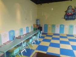 -欢乐悠游婴儿游泳(金碧花园店)