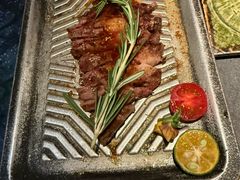-蟹犇前•帝王蟹雪蟹(陆家嘴店)