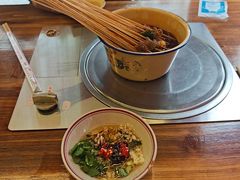 -拈签一笑黄牛肉辣卤串串