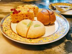 孙尼额芬白糕-富华斋饽饽铺·宫廷糕点·伴手礼(护国新天地店)