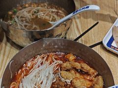 -魔都三兄弟酸辣粉·蘸卤炸串(虹桥万科店)