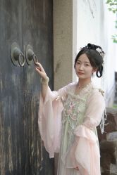 -洛水阁·汉服妆造体验馆(山塘街店)