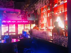 -UP嘻哈酒吧(粉巢店)