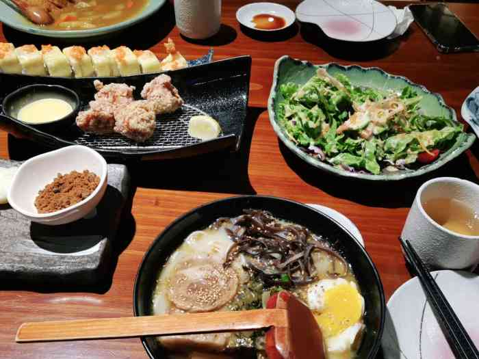 白石の深夜食堂(万象汇店)-"今天来打卡了这家日料店,首先位置很好找