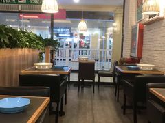 大堂-拿渡·水煮鱼麻辣香锅(王府井奥莱·香江小镇店)