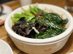 白灼菌菇菜心-新白鹿餐厅(龙游路总店·杭帮菜名店)