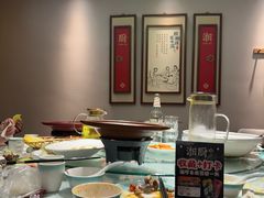 -呷湘厨·鱼汤捞饭·剁椒鱼头·辣椒炒肉(国家会展中心店)