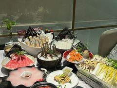 -红鼎豆捞·非遗鲍皇汤火锅(宝丰路店)