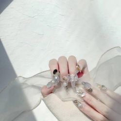 -花系美·美甲美睫精品店
