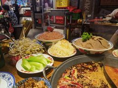 -萍姐火锅·公路夜市(武汉首店)