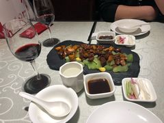 -湖庭壹品鸭王·传统北京烤鸭·别墅私房菜·庭院宵夜(江宁店)