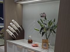 -柏乐口腔医院·舒适化无痛种植牙中心(东盟商务区院)