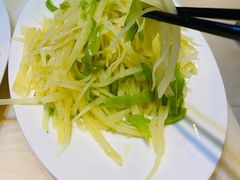 青椒土豆丝-香满锅老北京羊蝎子火锅·家常菜(新街口店)