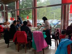 -何适山庄 ·可团建(水长城P2停车场店)