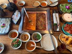 老牌坊鱼豆花-老牌坊云南鱼豆花火锅(爱建店)