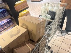 -胖东来生活广场(健康路店)