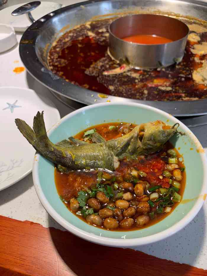 打分 融泽鱼悦鱼火锅,黄辣丁鱼肉鲜美,底料麻辣鲜香,特别过瘾畅快
