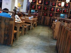 大堂-先启半步颠小酒馆(白麓里店)