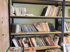 -麦田书店(国防路店)