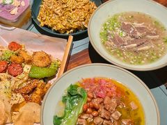 -八月美食小馆(银泰城总店)