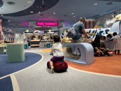 -奈尔宝家庭中心·亲子早教·派对餐厅(北京东坝万达店)