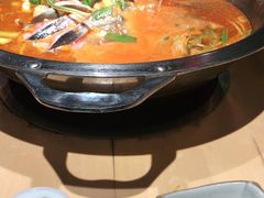 -野山舂·贵州现舂酸汤火锅(鸿通城店)