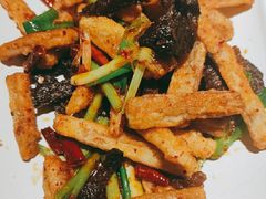 牛肉干炒藕条-云海肴·汽锅鸡·云南菜(美罗城店)