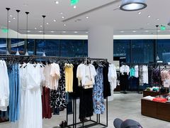 -URBAN REVIVO(上海中庚漫游城店)