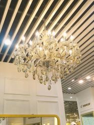 -变画·发型STUDIO