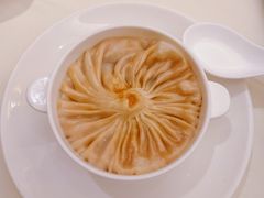 蟹肉龙虾汤包-利苑酒家(合景国际金融广场店)