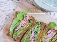 -星巴克(武汉奥山世纪城店)