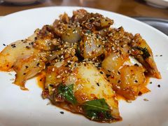 辣白菜炒五花肉-亲昵春川鸡排(韩国美食街店)